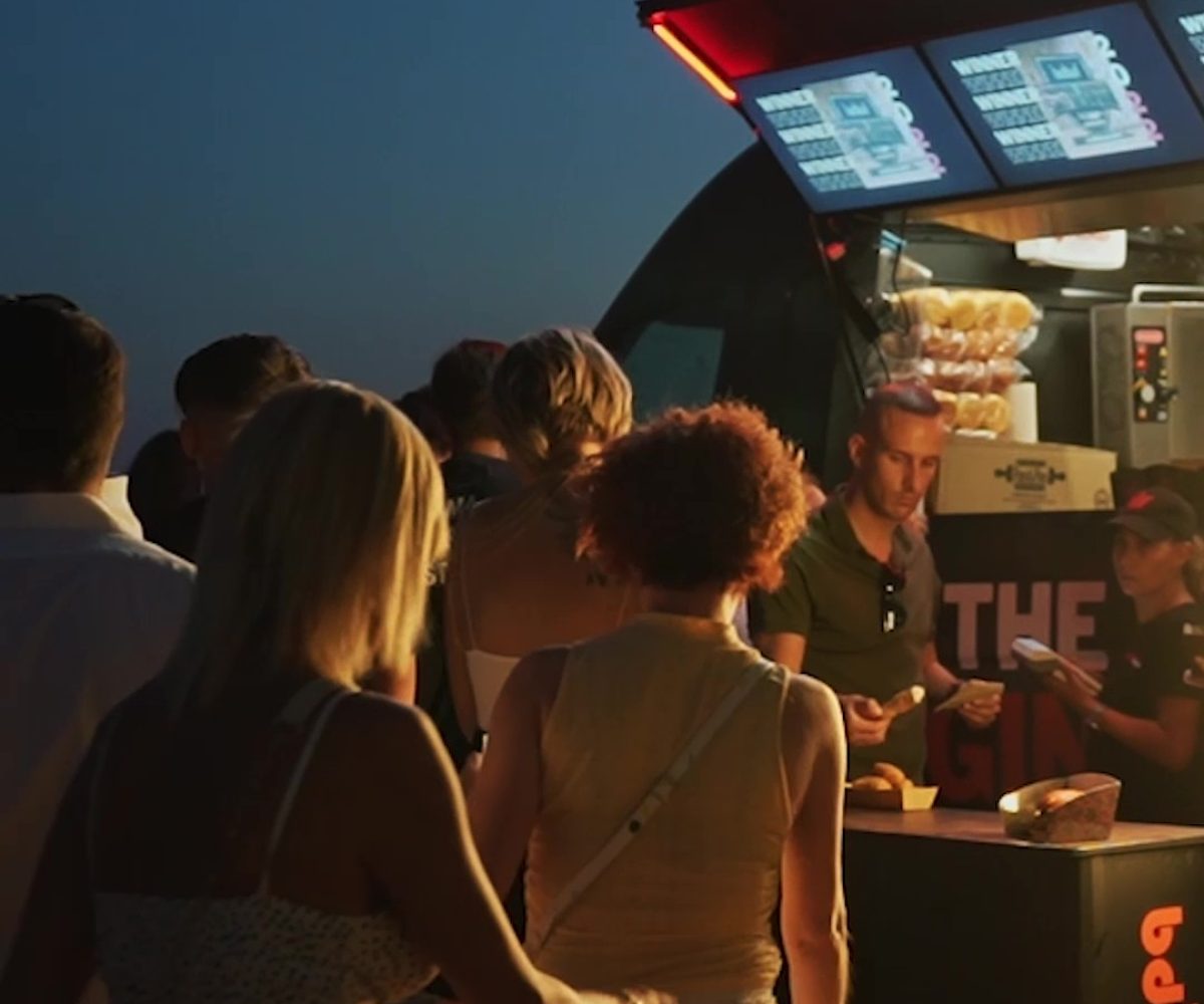 REEL FOODTRUCK - frame at 0m14s